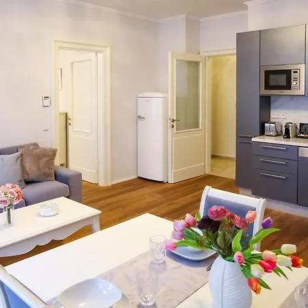 White & Gray Apartments Prague Exterior photo