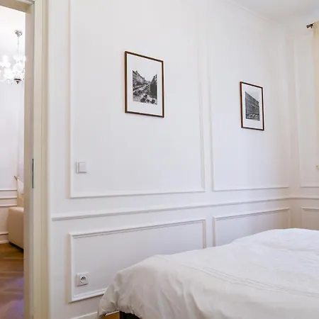 White & Gray Apartments Prague Exterior photo