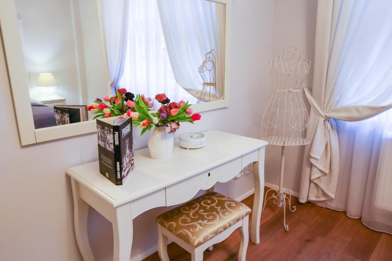 White & Gray Апартаменты *